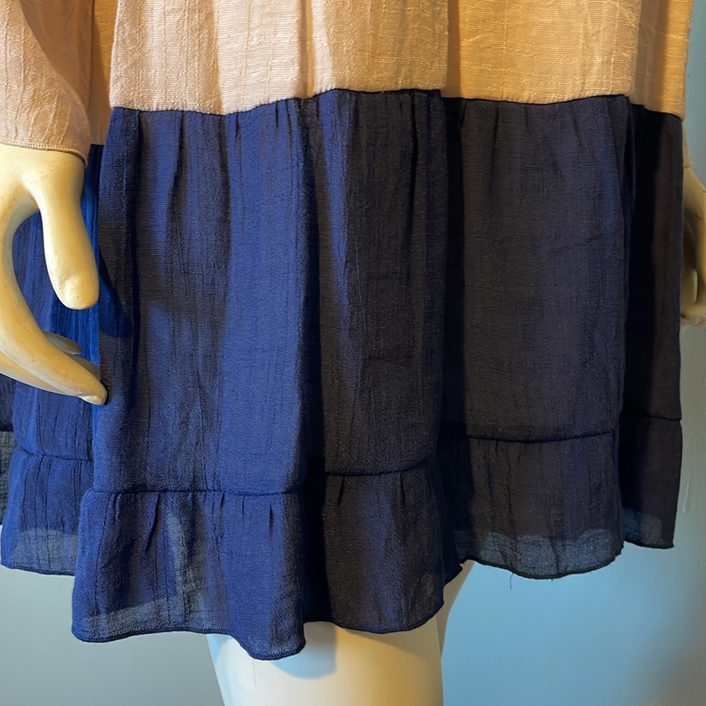 CALSTYLE, long sleeves, tiered tunic dress. - Picture 5 of 12
